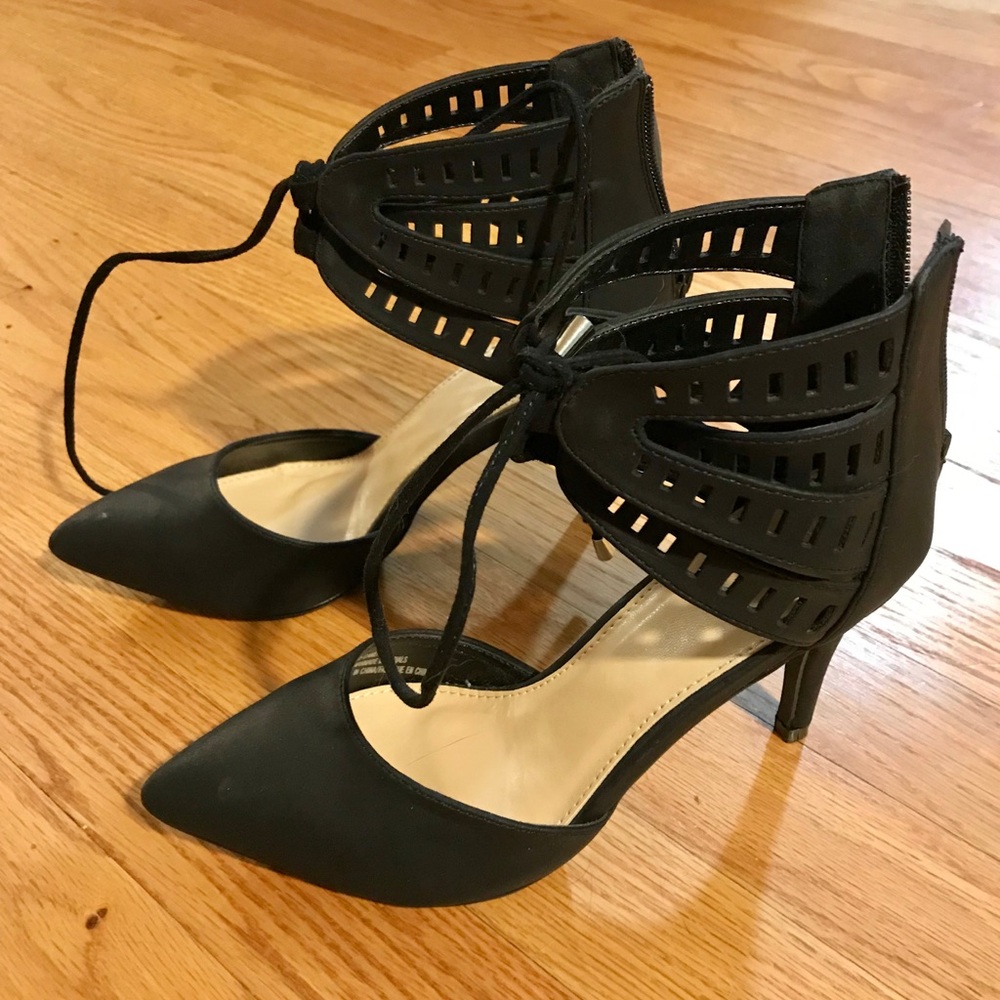 Black 4” heels never worn!